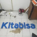 Material Huruf Timbul: Mana yang Paling Cocok untuk Usaha Anda?